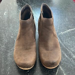 Dansko Maria Bootie Brown size 40